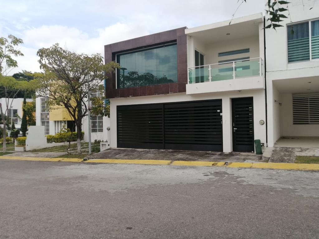 Casa en Venta 4 Recamaras Fracc Privado Bonanza Tuxtla Gutierrez, Chiapas |  Inmuebles en México