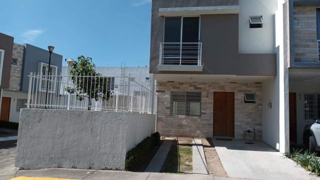 Casa en Renta 2hab Parques del Bosque Tlaquepaque Jalisco