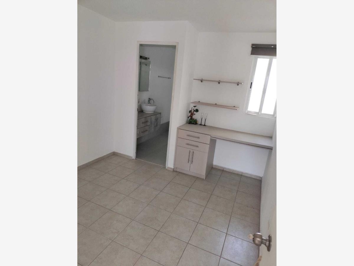 Casa en Renta 2hab Paseos del Bosque Corregidora Queretaro 2