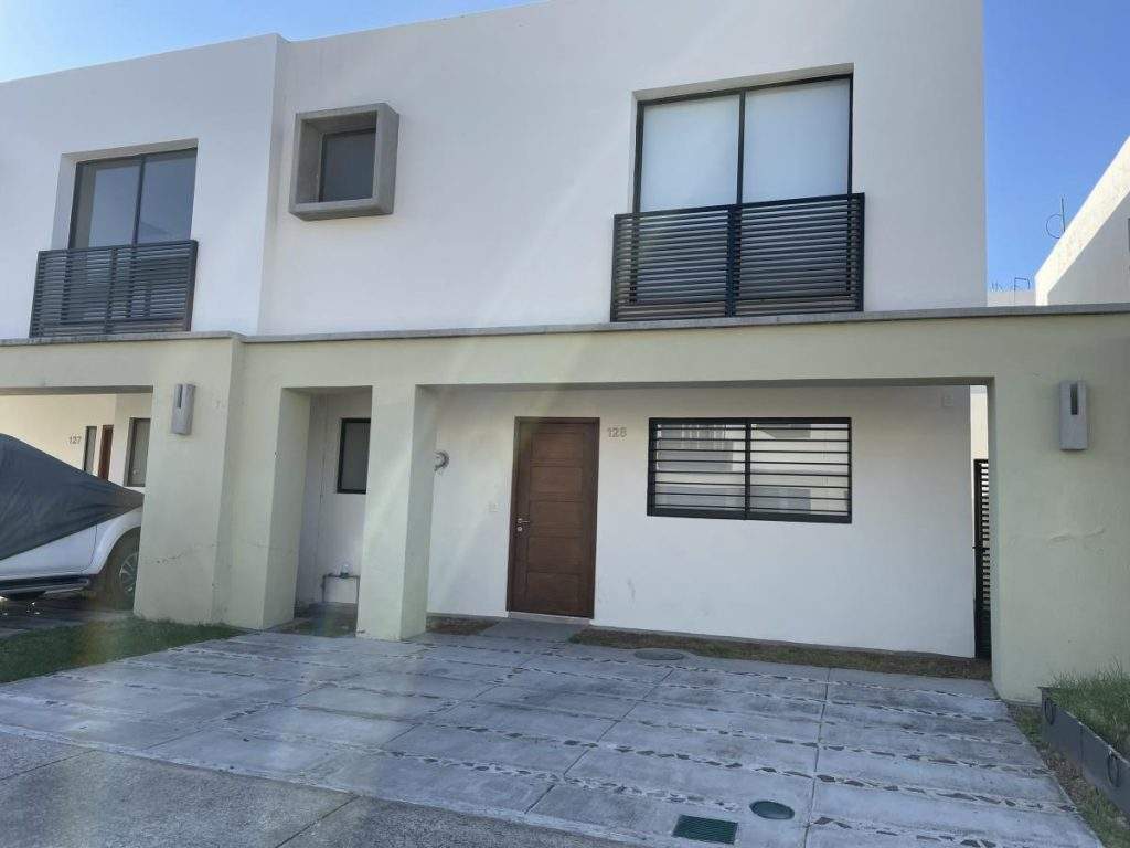 Casa en Renta 3 hab Fracc Adamar Residencial Tlajomulco Jalisco