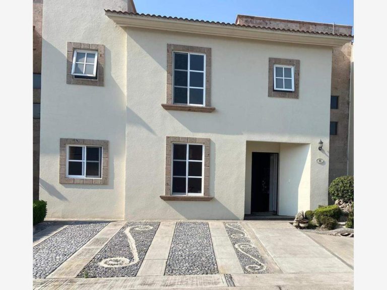Casa en Renta 3 hab Villa Romana Metepec Edo de Mexico