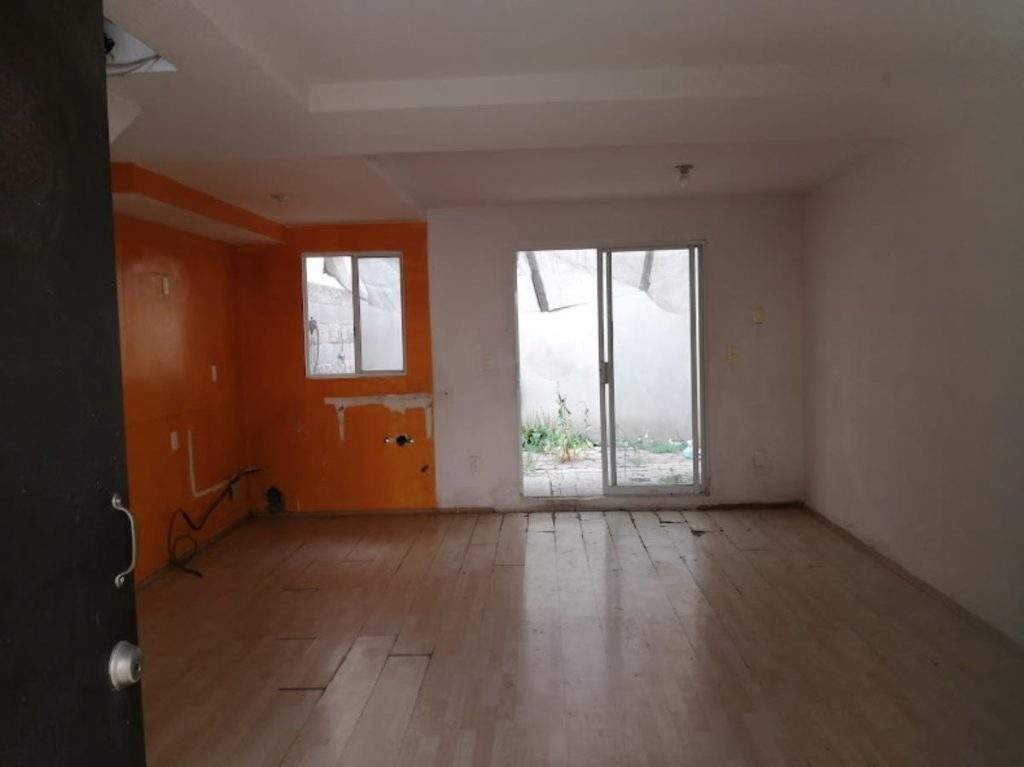 Casa en Venta 2hab Fracc Real Solares El Marques Queretaro f