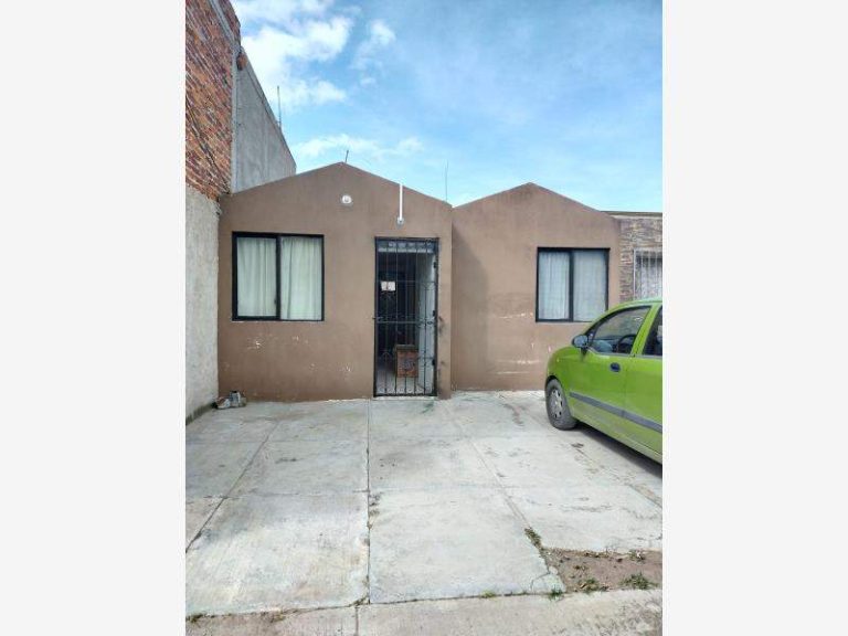 Casa en Venta 2hab Fraccionamiento Valle Verde Irapuato Guanajuato