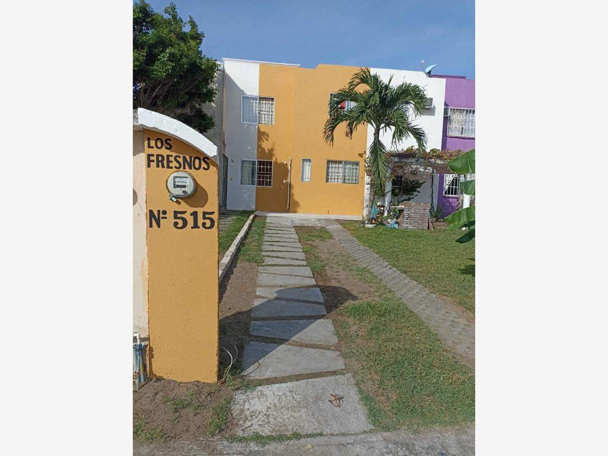 Casa en Venta 3hab Geovillas los Pinos II Veracruz