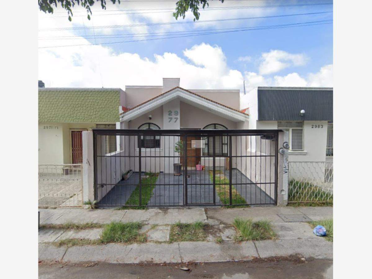 Casa en Venta 3hab Jardines del Valle Zapopan Jalisco a