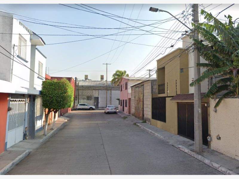 Casa en Venta 4hab Los Alcanfores Queretaro 3