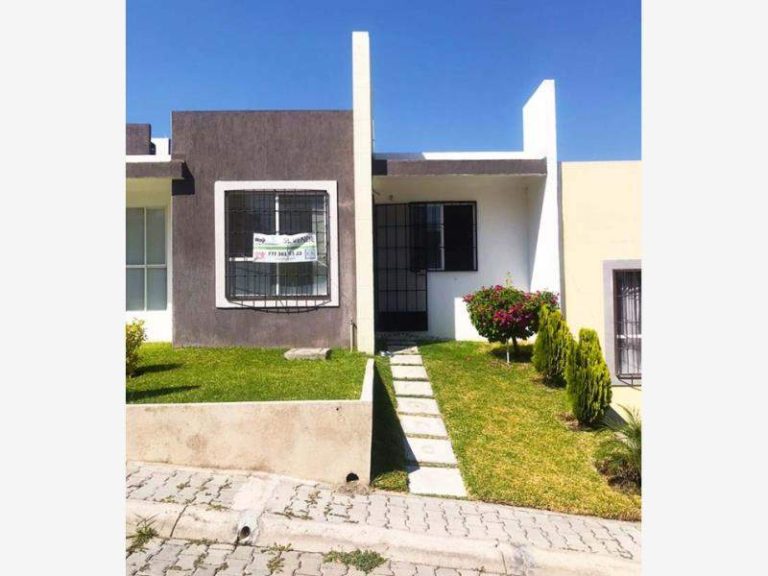 Casa en Venta RESIDENCIAL BELLO HORIZONTE Xochitepec Morelos
