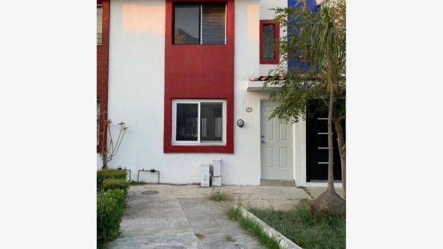 Bonita Casa en Renta 3 recamaras en Jardines del Country Guadalajara Jalisco Mexico 1