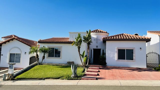 Bonita Casa en Renta Fracc El Descanso Playa de Rosarito Baja California Mexico