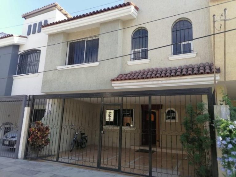 Bonita Casa en Renta Fracc Las Alamedas Zapopan Jalisco