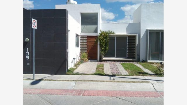 Casa en Renta 2hab Residencial Marcellana Jesus Maria Aguascalientes