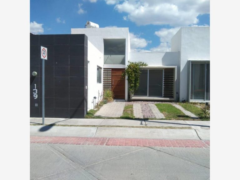 Casa en Renta 2hab Residencial Marcellana Jesus Maria Aguascalientes