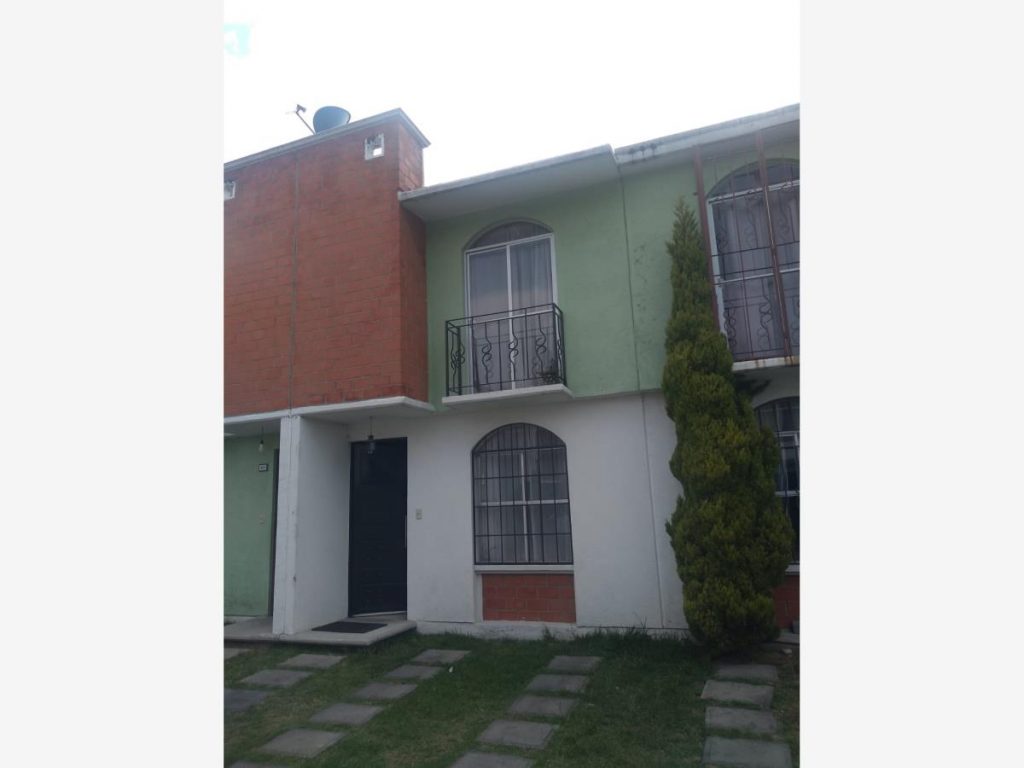 Casa en Renta 2hab San Mateo Otzacatipan Toluca Mexico