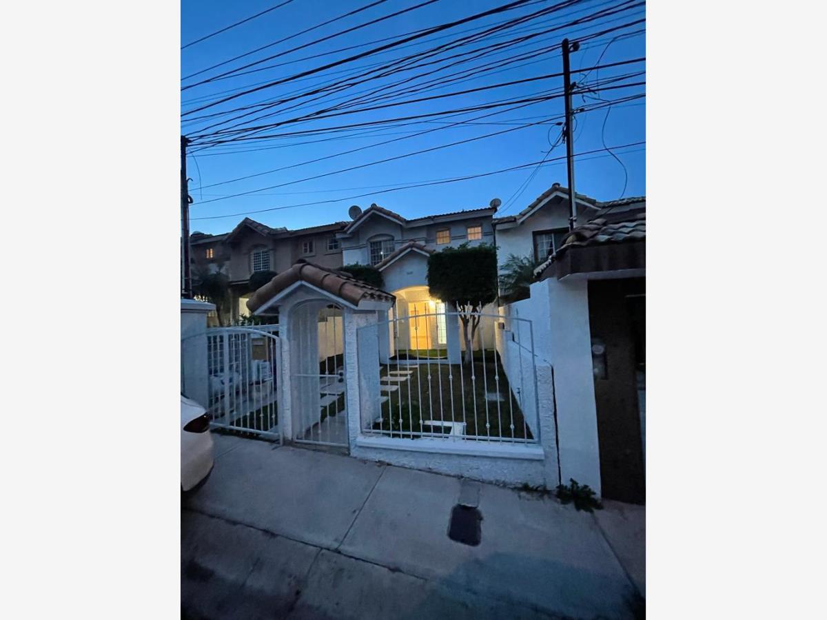 Casa en Renta Colinas de Agua Caliente Tijuana Baja California 2