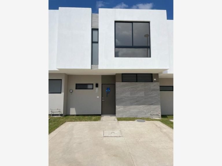 Casa en Renta Fracc Bosques Santa Anita Tlajomulco de Zuñiga Jalisco