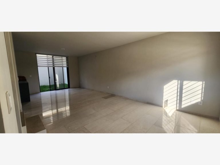 Casa en Renta de 3 recamaras Santa Anita Tlajomulco de Zuñiga Jalisco