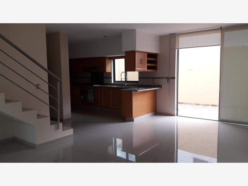 Casa en Renta en Casa Fuerte Tlajomulco de Zuniga Jalisco 3