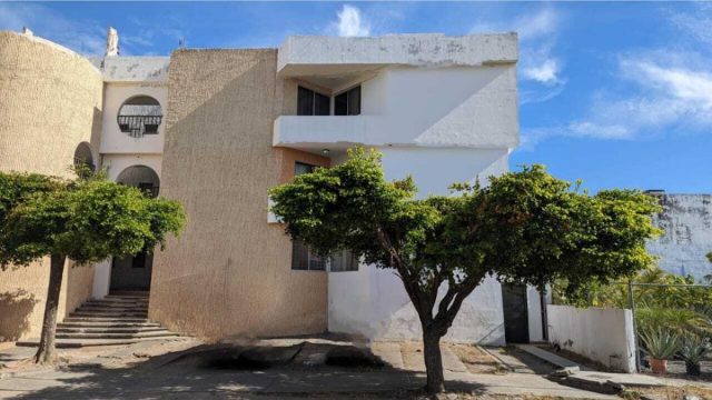 Departamento en Renta en Jardines Vista Hermosa Colima Mexico 1