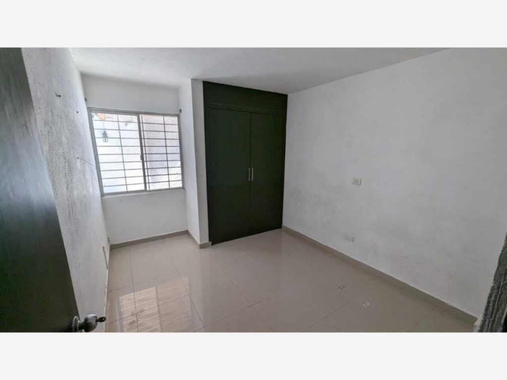 Departamento en Renta en Jardines Vista Hermosa Colima Mexico 2