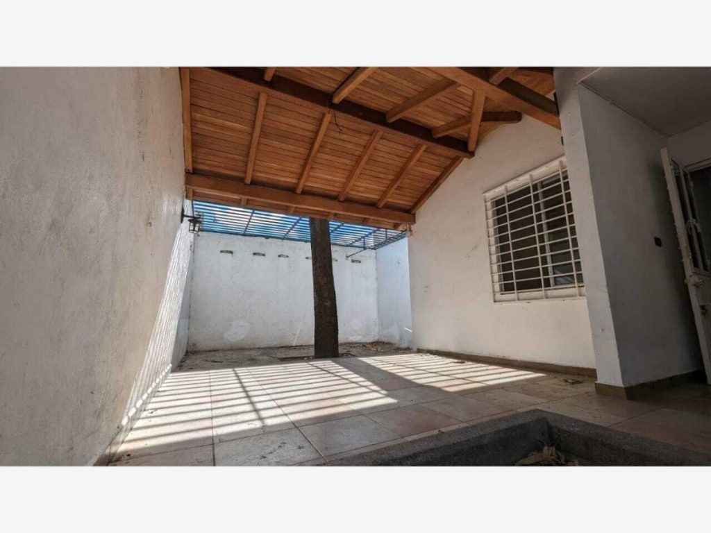 Departamento en Renta en Jardines Vista Hermosa Colima Mexico 3