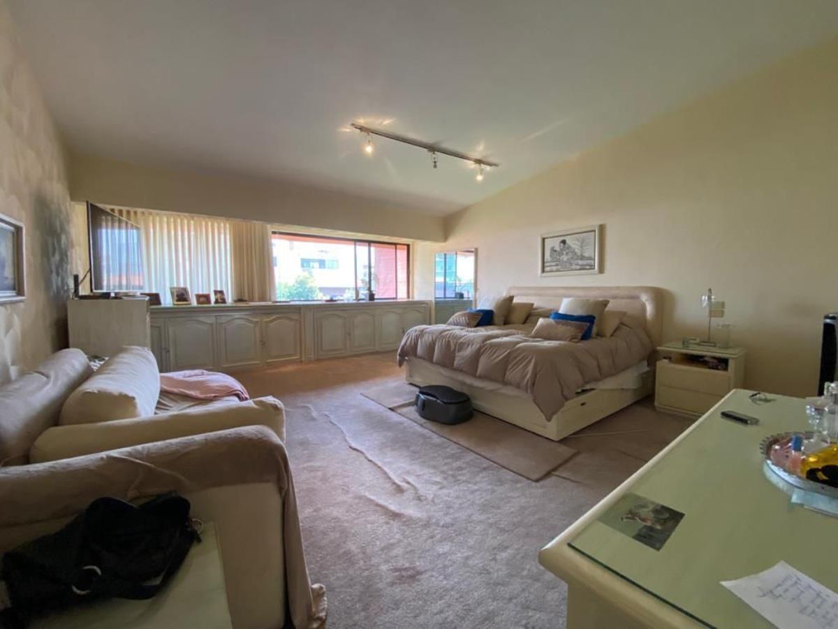 Amplia y Bonita Casa en Venta en Jardines del Pedregal Alvaro Obregon CDMX 2