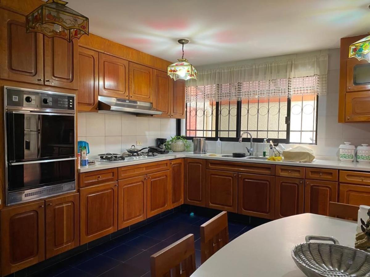 Amplia y Bonita Casa en Venta en Jardines del Pedregal Alvaro Obregon CDMX 3