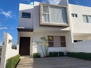Casa en RENTA en Pedregal de Schoenstatt Corregidora Queretaro