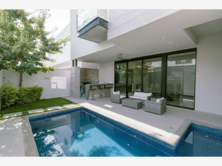Casa en VENTA en Valle del Vergel Monterrey Nuevo Leon