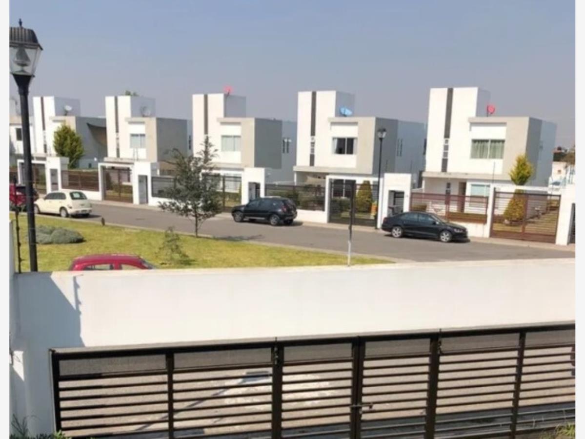Casa en Venta en Fraccionamiento Foresta Dream Lagoons Metepec EdoMex 5