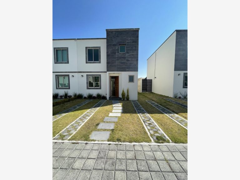 Casa en Venta en La Magdalena Metepec Estado de Mexico