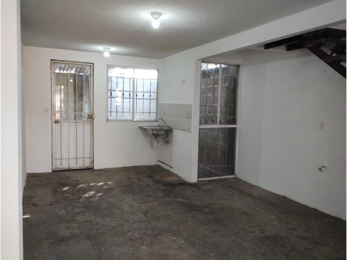 Casa en Venta en Santiago Teyahualco Tultepec Mexico 2
