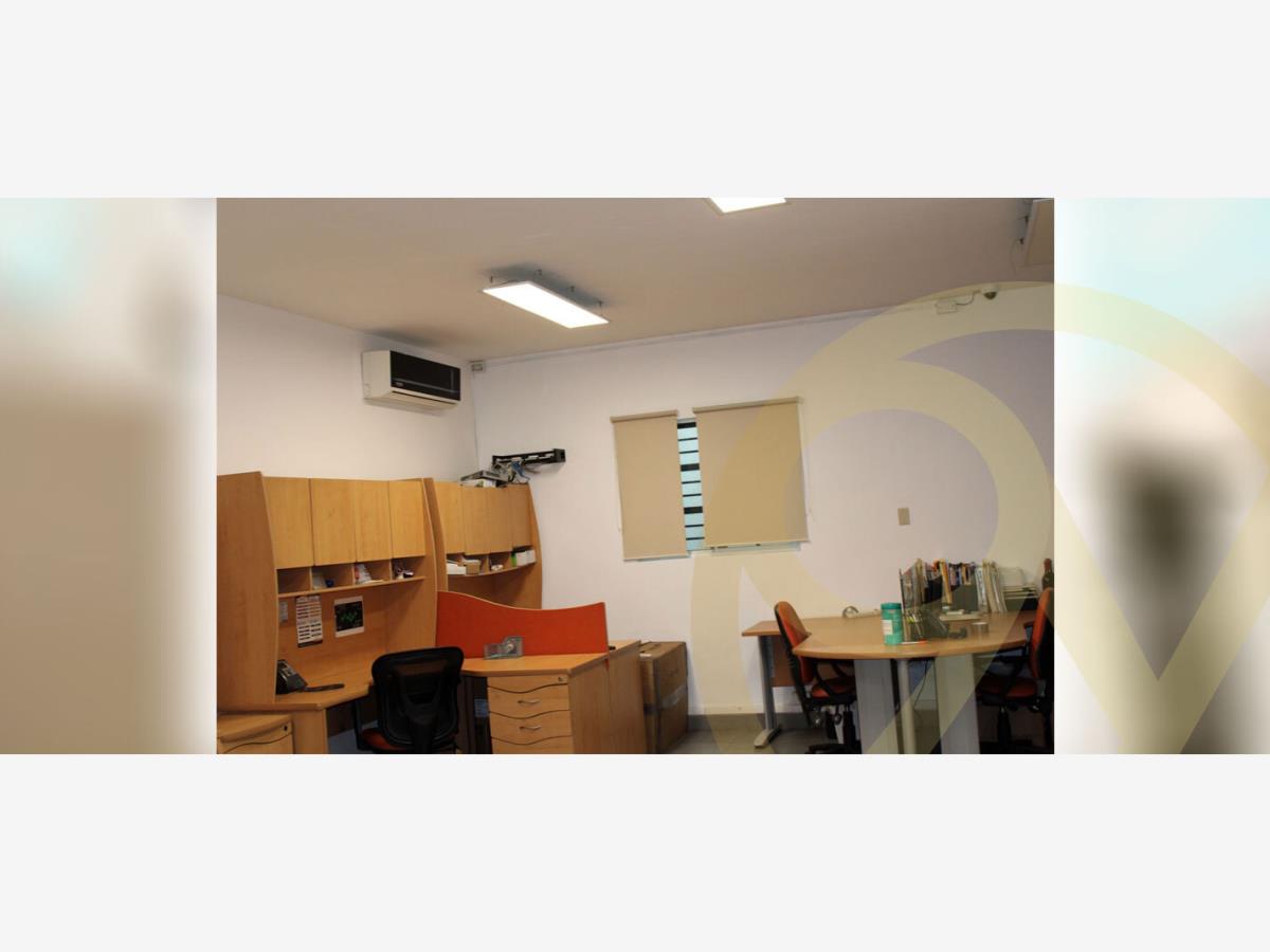 Casa u Oficina en Renta ubicada en Real Cumbres Monterrey Nuevo Leon 3