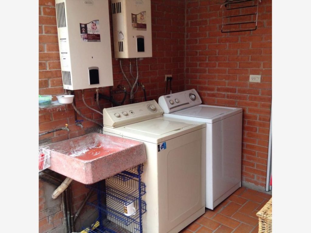 Habitacion para estudiante Roomie Departamento en RENTA Unidad Vicente Guerrero Iztapalapa CDMX 1