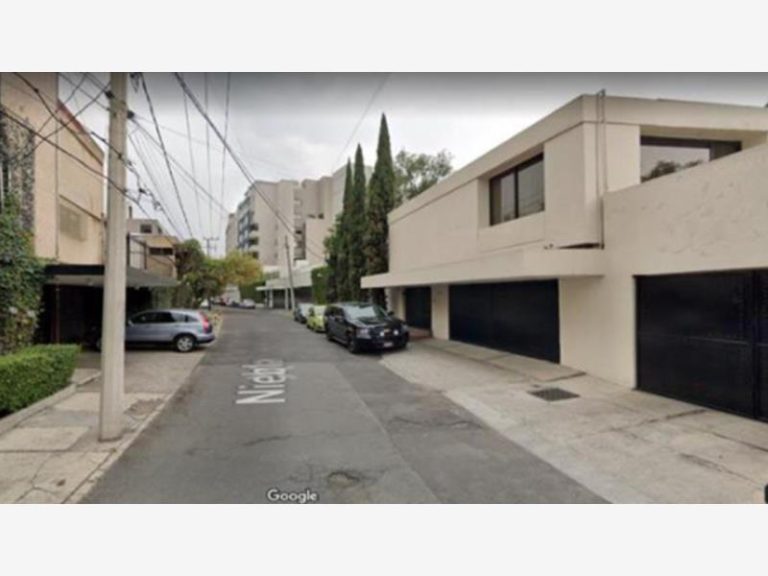 REMATE Casa en Venta Jardines del Pedregal Alvaro Obregon CDMX