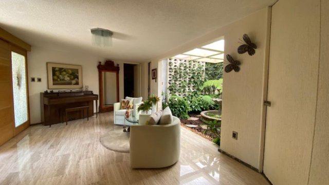 Residencia Casa en Venta en Jardines del Pedregal Alvaro Obregon CDMX 3