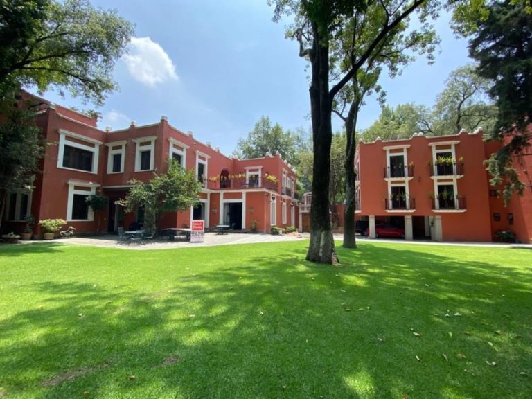 Señorial Casa Residencia en Venta en San Angel Alvaro Obregon CDMX