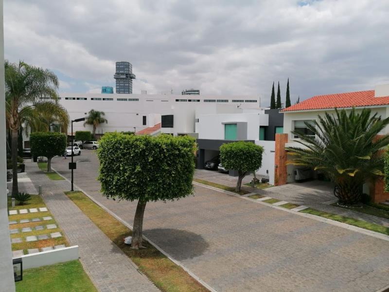 Casa en VENTA Corredor Comercial Desarrollo Atlixcayotl Puebla 4