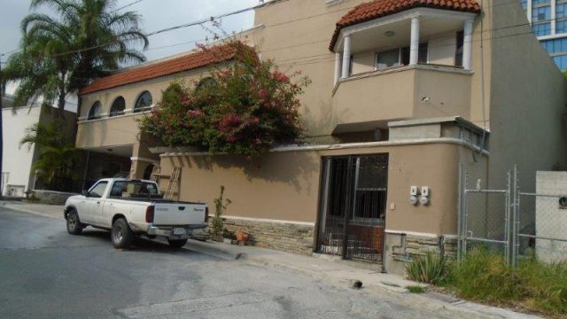 Casa en Venta en Fuentes del Valle San Pedro Garza Garcia Nuevo Leon 1
