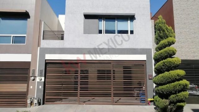 Casa en Venta en Puerta de Hierro Monterrey Nuevo Leon 2