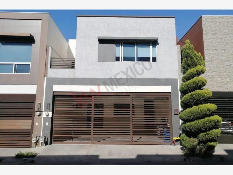 Casa en Venta en Puerta de Hierro Monterrey Nuevo Leon