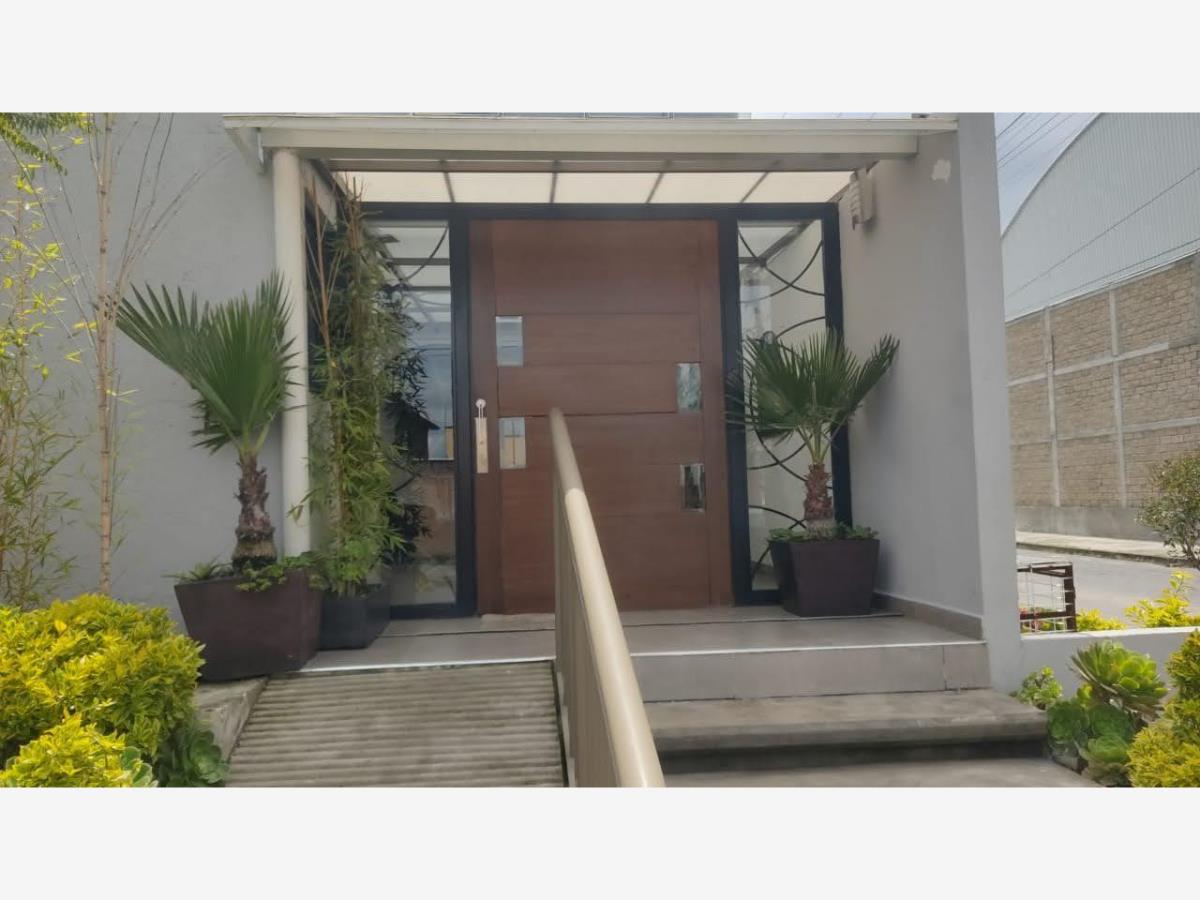 Departamento en Venta en Santa Cruz metepec Edo de Mex 2