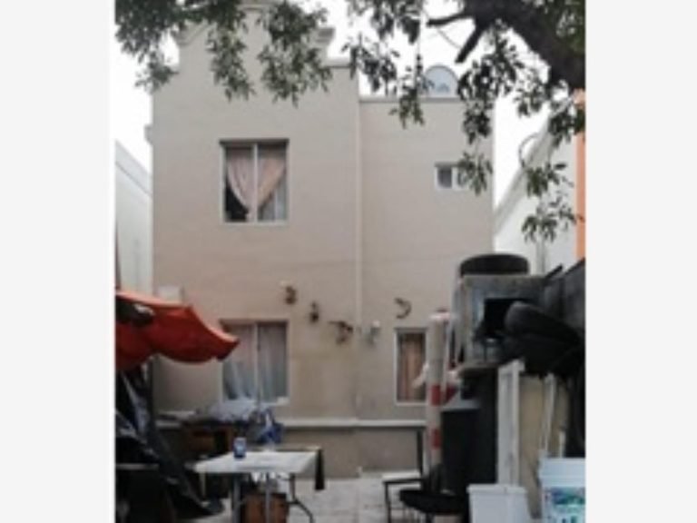 REMATE BANCARIO Casa en Venta Gardenias Juarez, Nuevo Leon