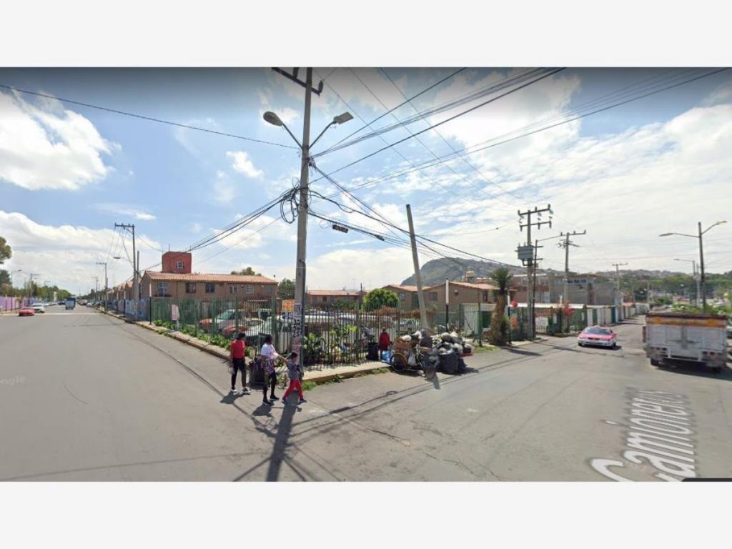 REMATE Casa en Venta en Chinampac de Juarez Iztapalapa CDMX 1