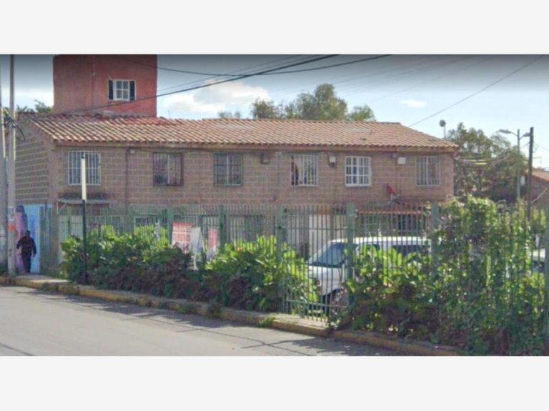 REMATE Casa en Venta en Chinampac de Juarez Iztapalapa CDMX