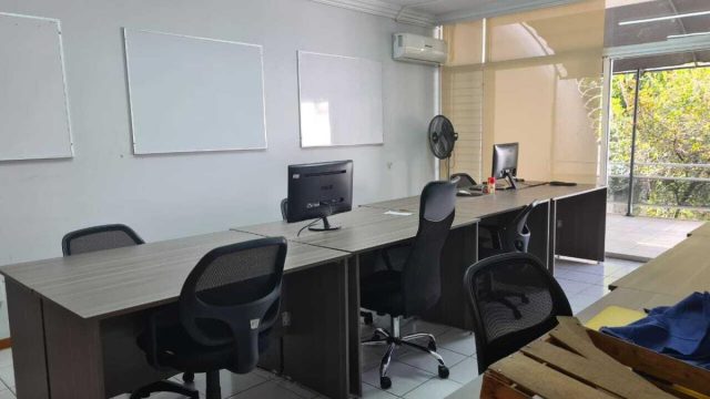 Amplia Casa Oficina en Renta en Arcos Vallarta Guadalajara Jalisco 2