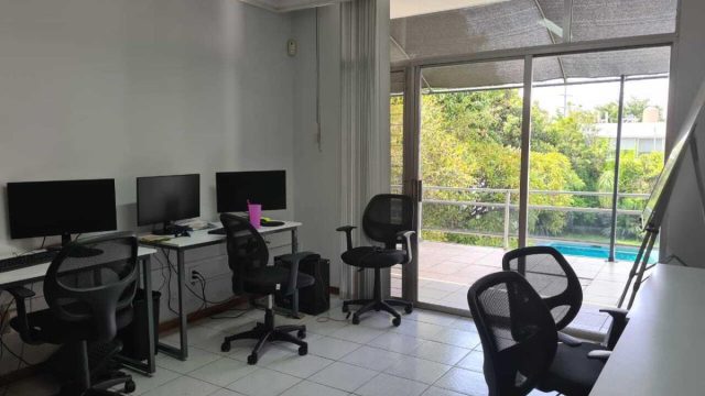 Amplia Casa Oficina en Renta en Arcos Vallarta Guadalajara Jalisco 6