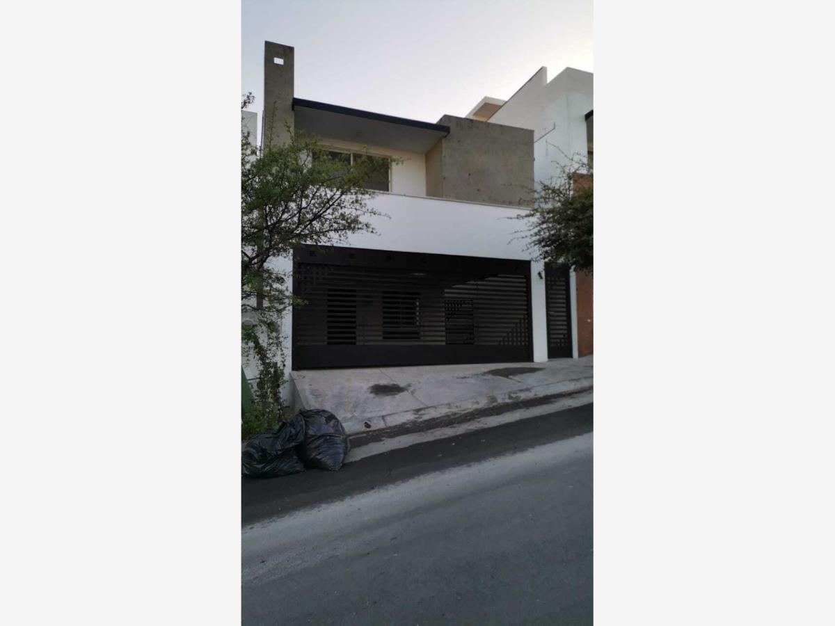 Casa en Renta en Lomas Quetzales Garcia Nuevo Leon 2