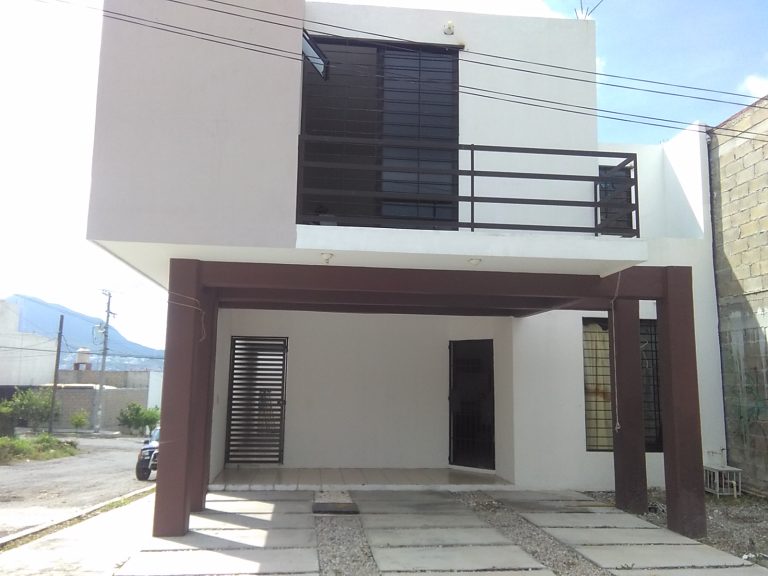 CASA OFICINA EN RENTA 5 RECAMARAS FRACC ATENAS TUXTLA GUTIERREZ CHIAPAS