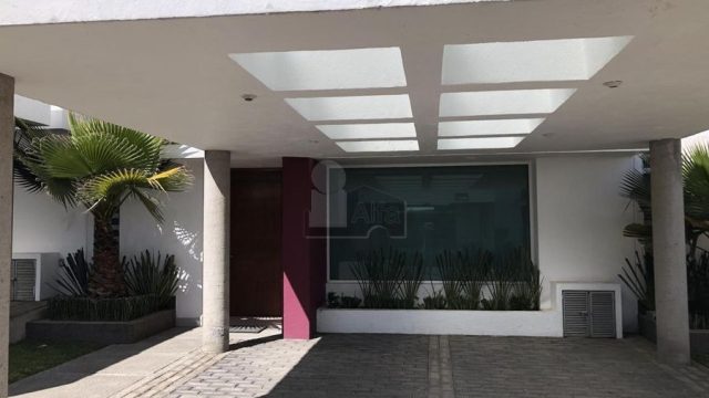 Casa en Renta cercana a UVM y GALERIAS METEPEC, Edo de Mexico (2)
