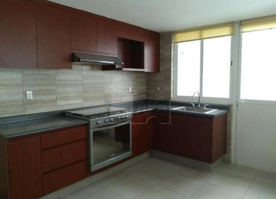 Casa en Renta cercana a UVM y GALERIAS METEPEC, Edo de Mexico (5)